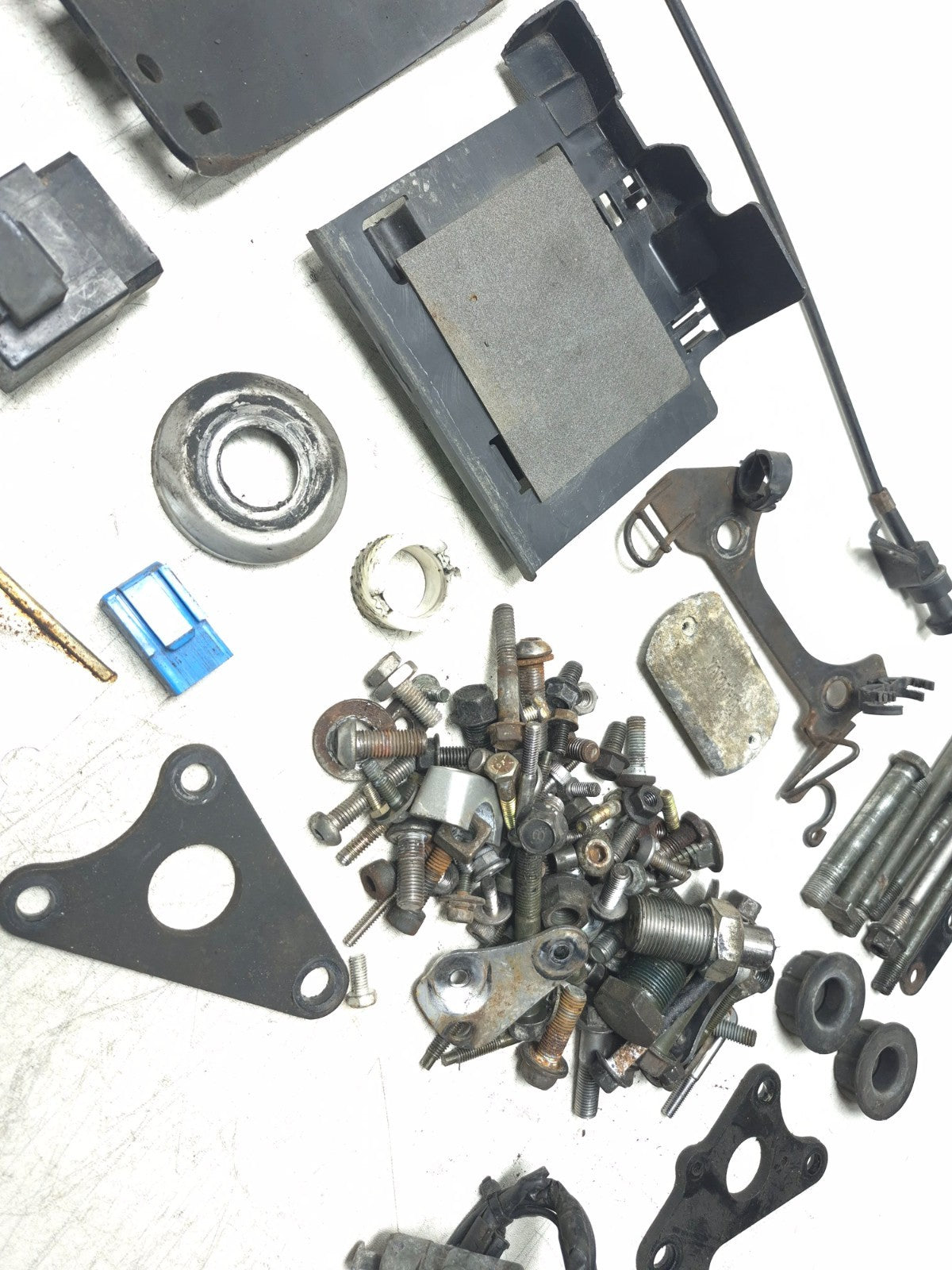 1999 Yamaha V Star Xvs650 Misc Bolt & Hardware Bracket OEM