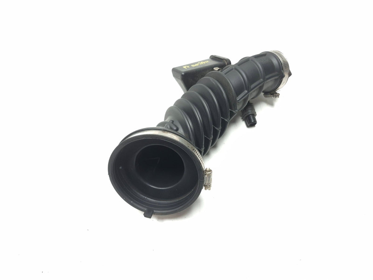 2017 Chevrolet Malibu Air Cleaner Outlet Duct 84128488 OEM