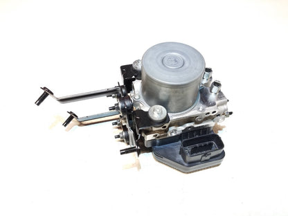 2017 Infiniti Q50 ABS Anti Lock Brake Pump OEM