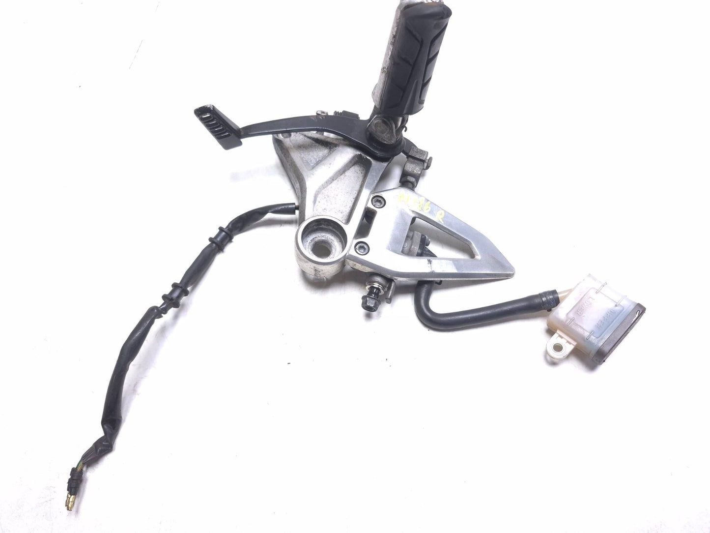 2020 Honda Cb300r Cbf300na Front Right Footrest W/ Brake Master Cylinder OEM