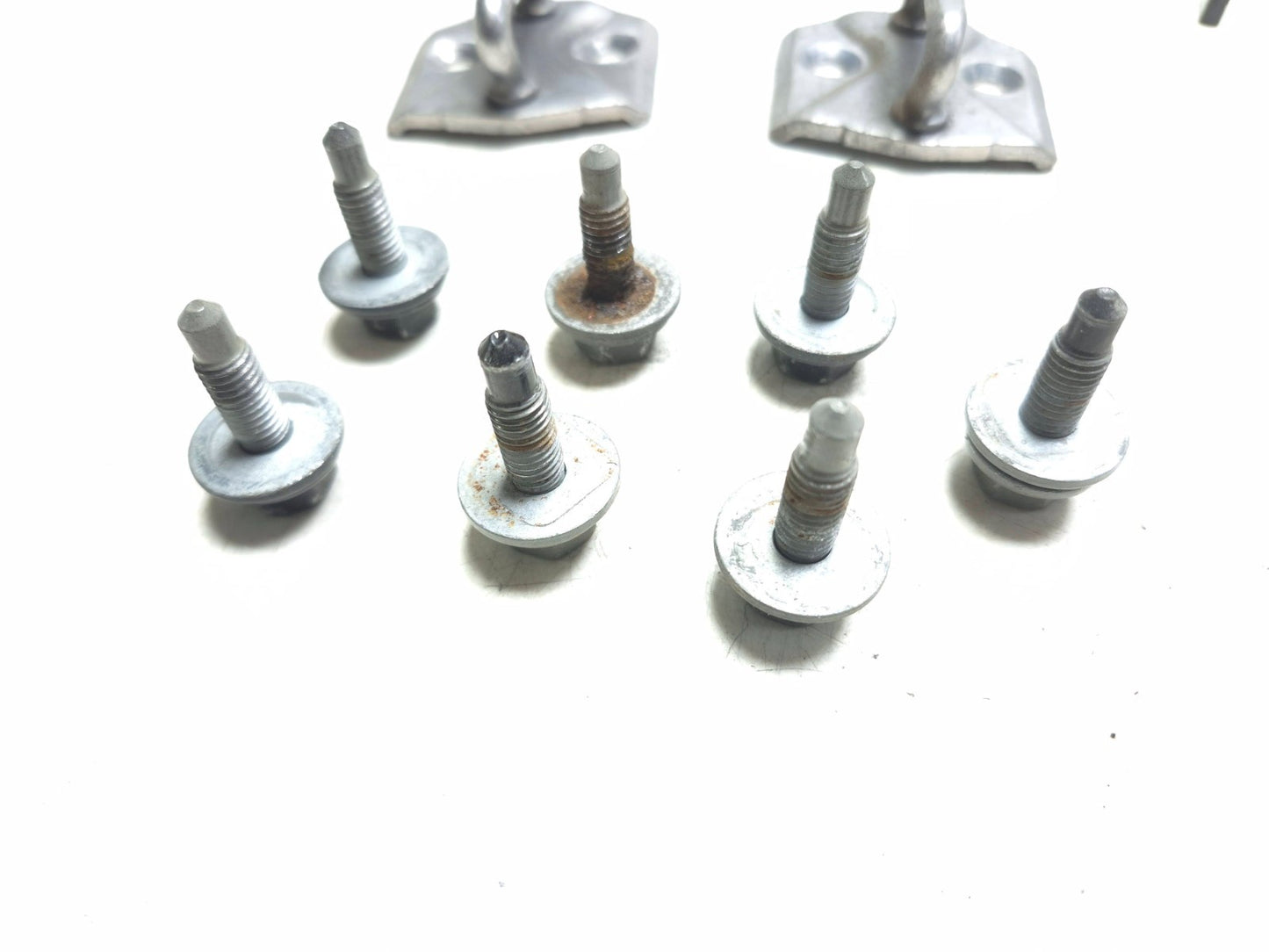 2013 Ford Focus St Door Hinge Driver Side Oem✅