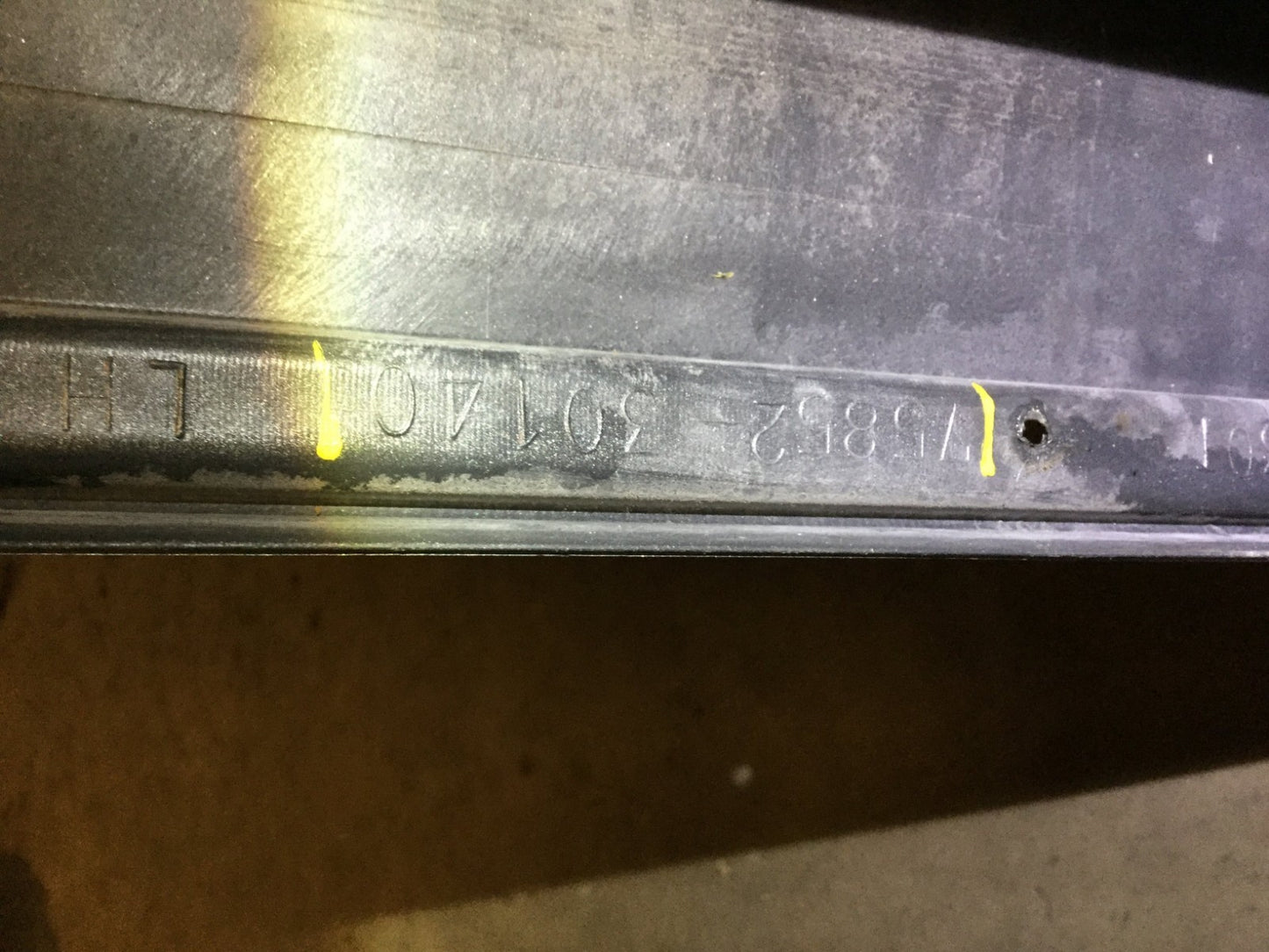 2003 Lexus Gs300 Front Rocker Panel Skirt Molding Driver Side Left OEM
