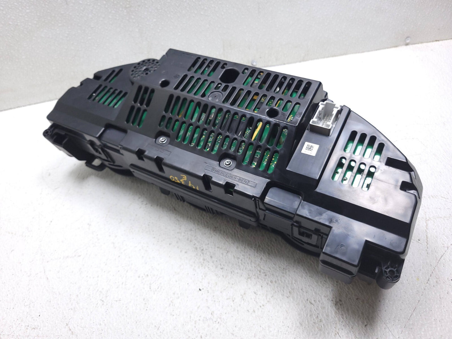 2014 Mercedes E350 Speedometer Instrument Cluster Gauge OEM