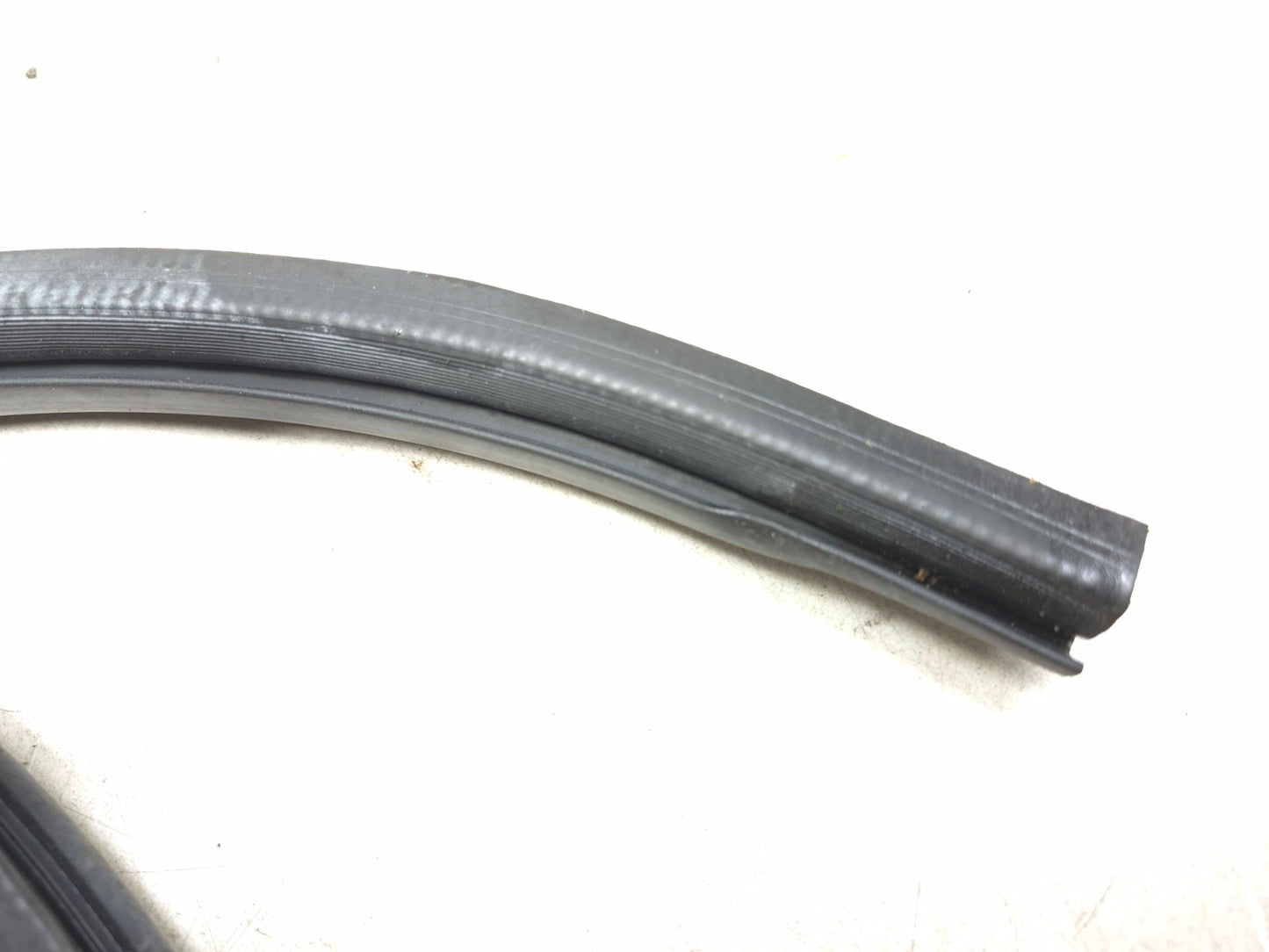 2009 Lexus IS250 Front Door Weatherstrip Seal Left & Right 4pcs OEM