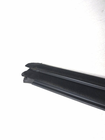 2011 Volkswagen Tiguan Rear Door Weatherstrip Seal Passenger Side Right 4pcs OEM