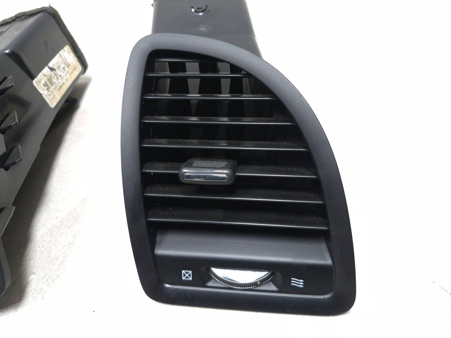 2013 Dodge Grand Caravan Dash Air Vent Pair Oem✅