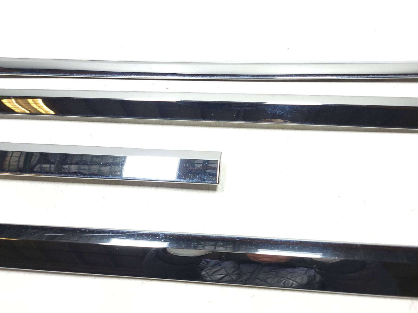 09-12 Hyundai Genesis Door Lower Chrome Molding 4pcs OEM Sedan