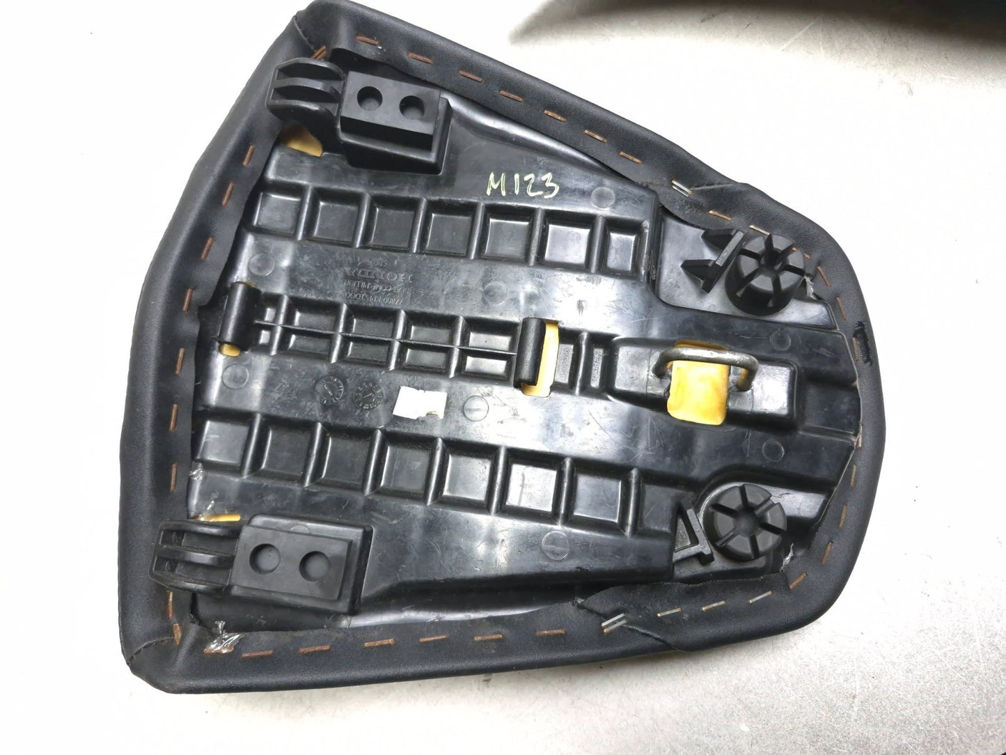 2019 Honda Cbr300r Front Drive Seat & Passenger Seat Pair OEM