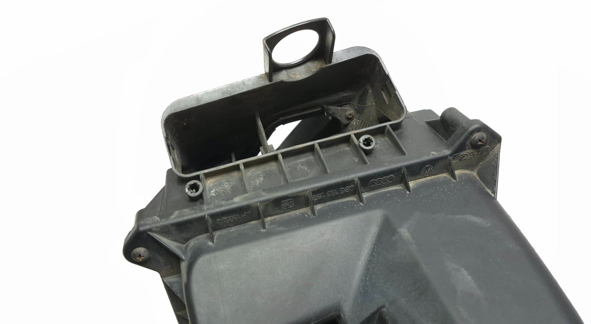 2007 Audi A4 B7 2.0t Air Box Cleaner Filter Housing OEM