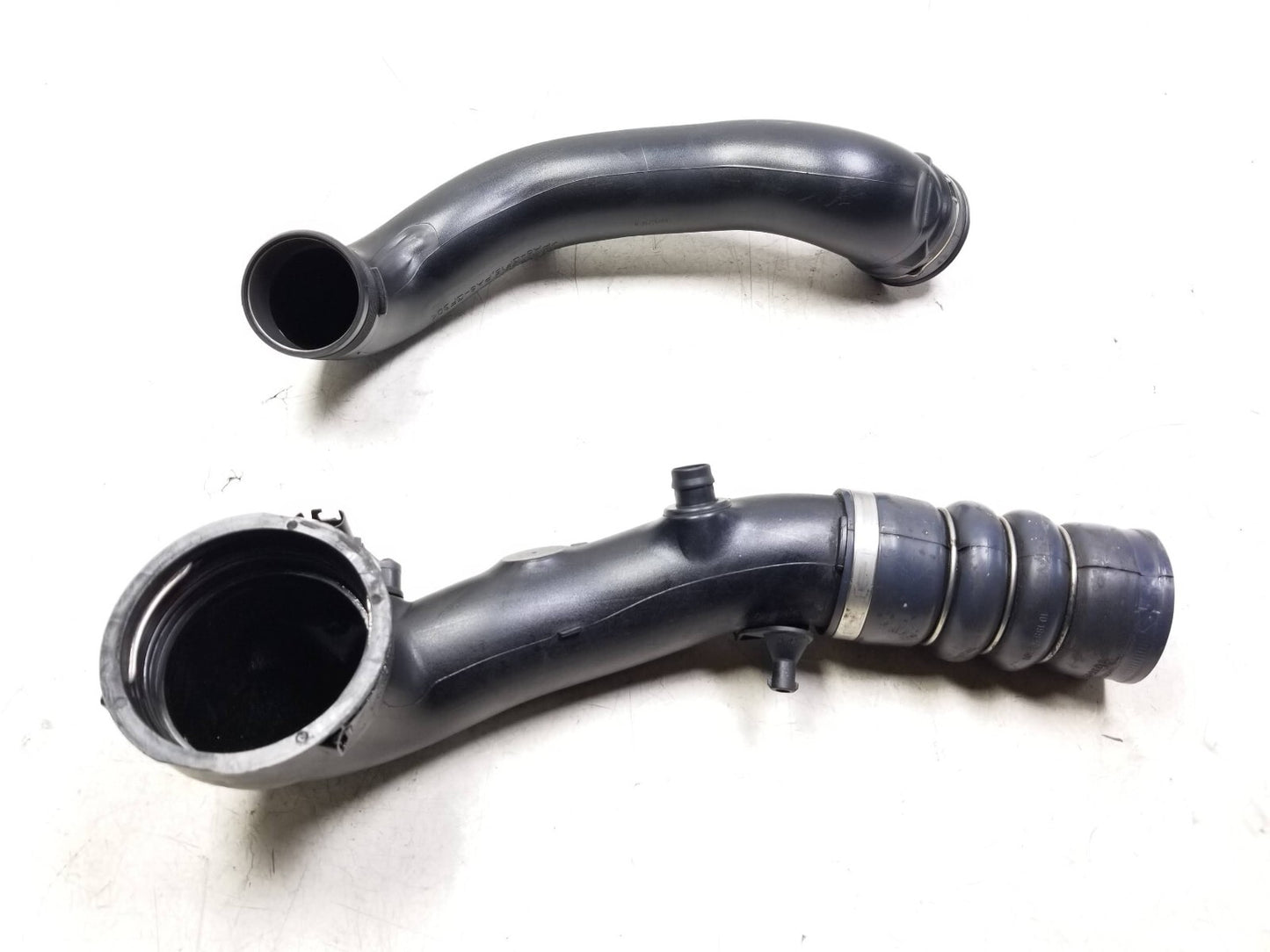 2011-2013 BMW X5 X6 E70 E71 Upper Intercooler Hose Pipe Tube 2pcs 3.0l OEM