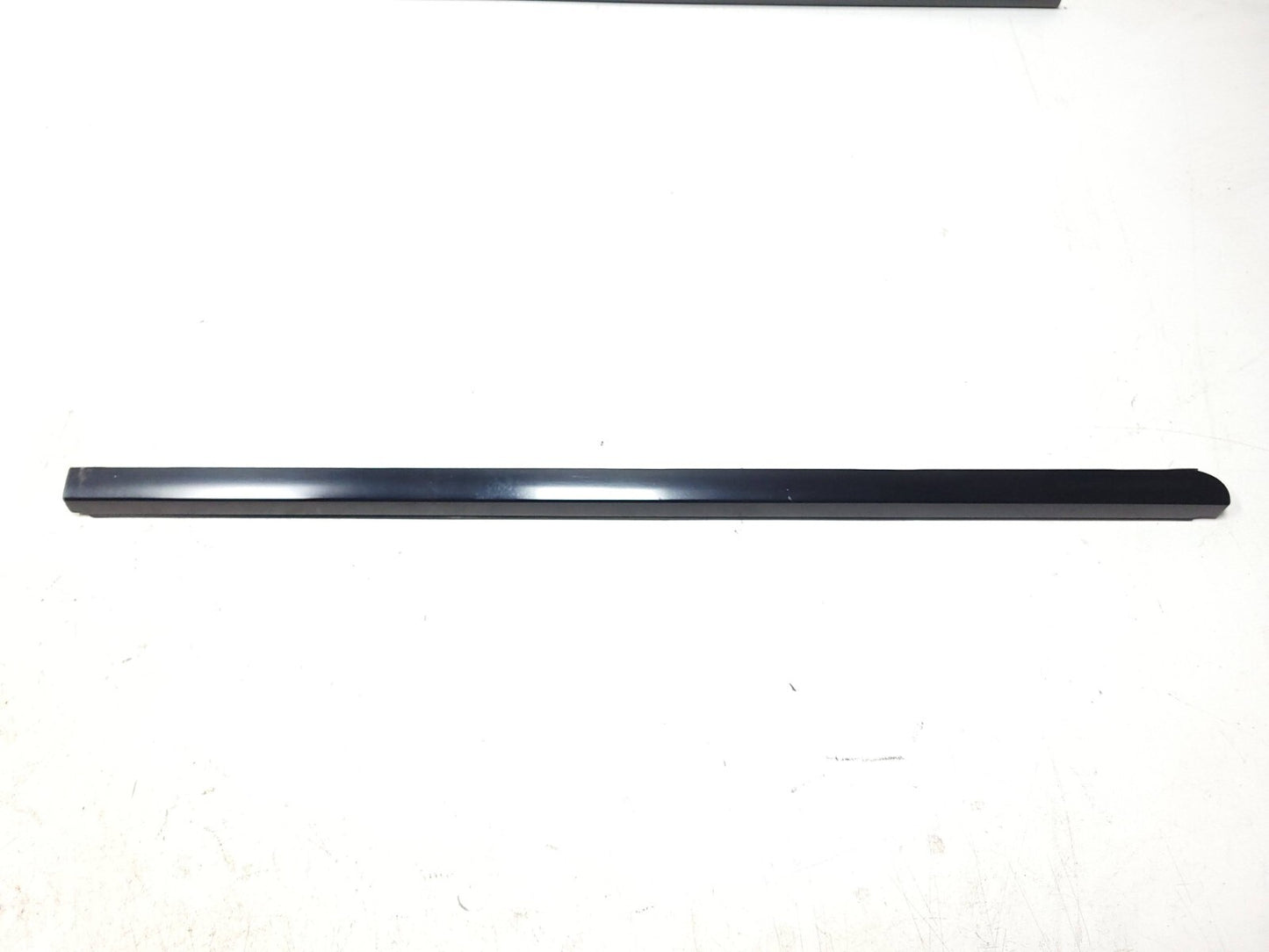 2010 - 2014 Chevrolet Suburban Side Door Window Outer Sealing Strip OEM