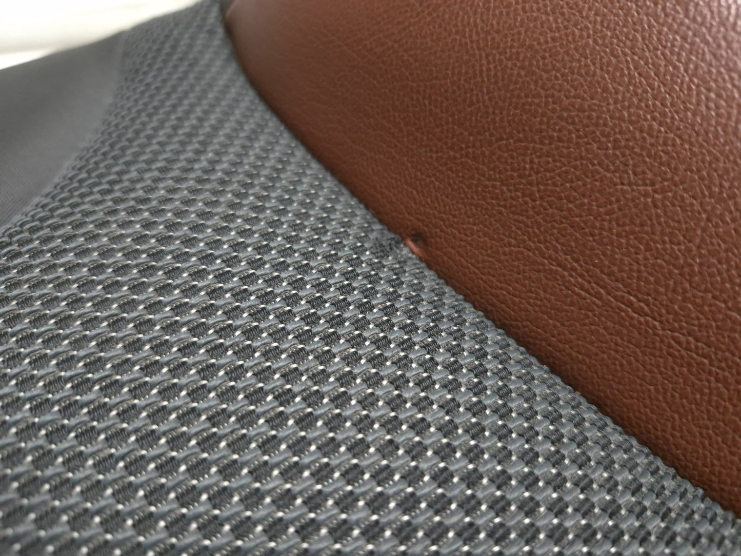 2014 Fiat 500l Front Passenger Seat Lower Cushion OEM