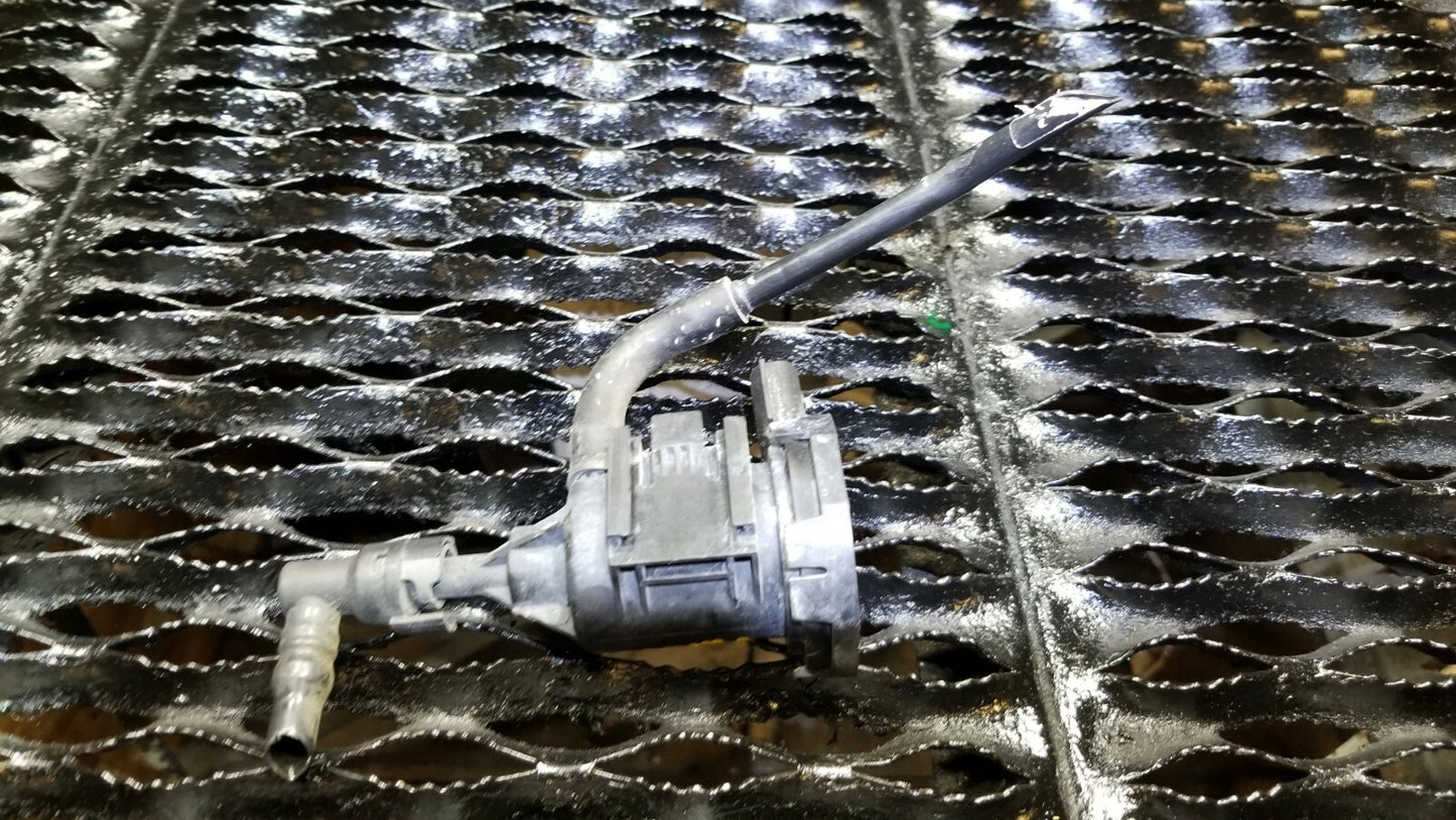 12 13 14  Jeep Patriot Fuel Vapor Canister Purge Valve OEM 50k