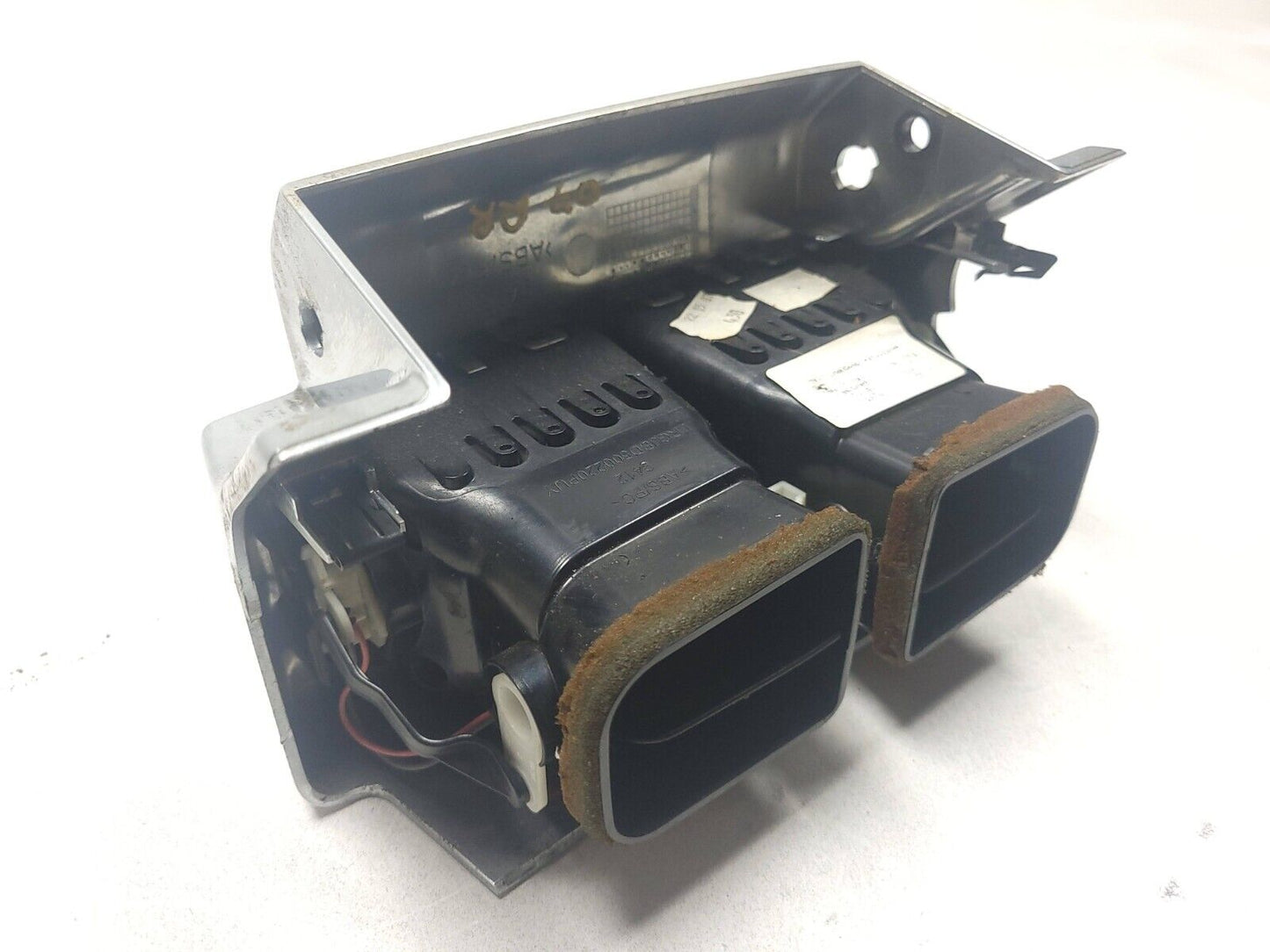2006-2009 Range Rover Center Console Rear Air Vent 500220puy OEM