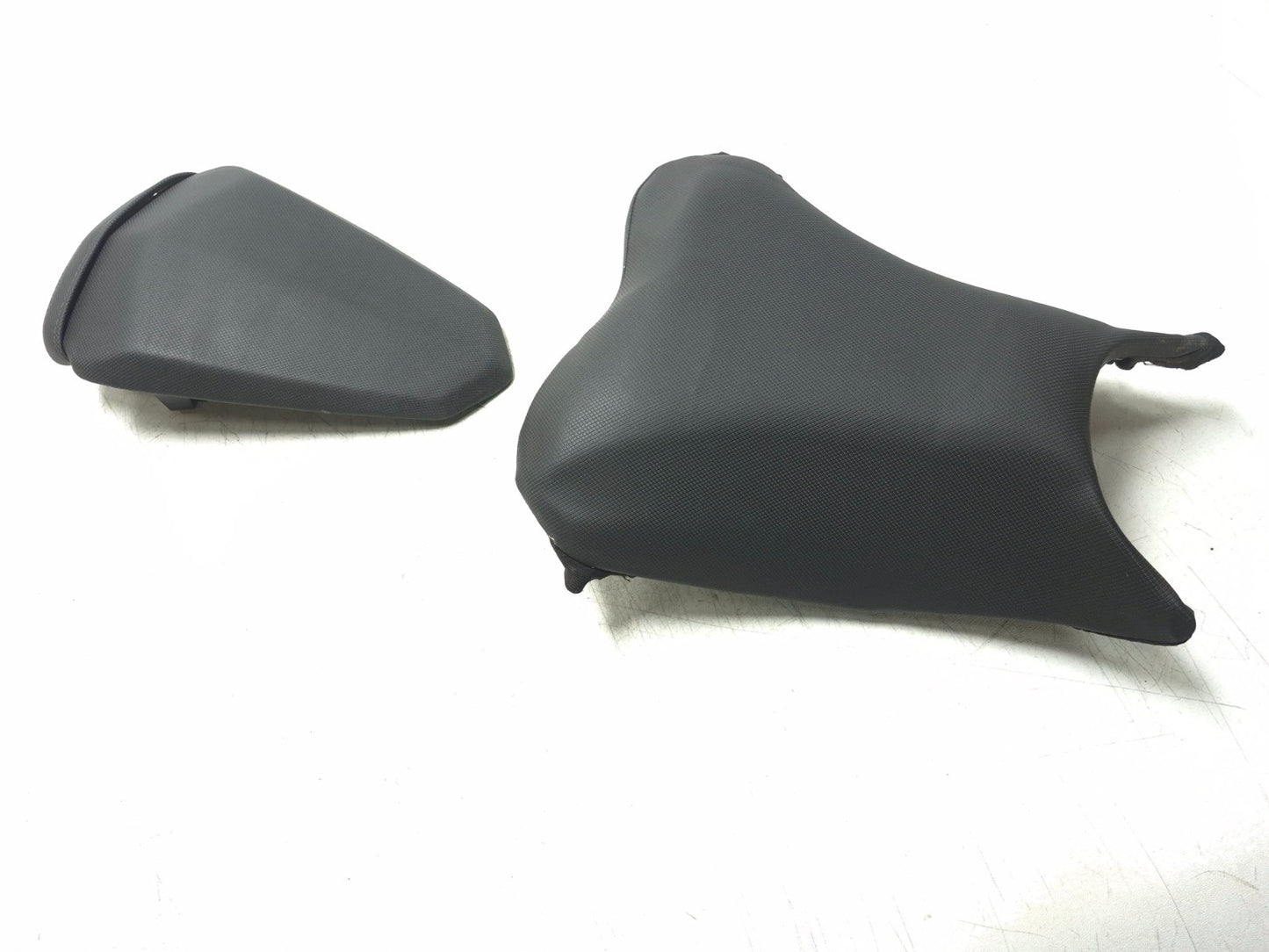 2019 Kawasaki Z400 Er400d Seat Driver & Passenger Pair OEM