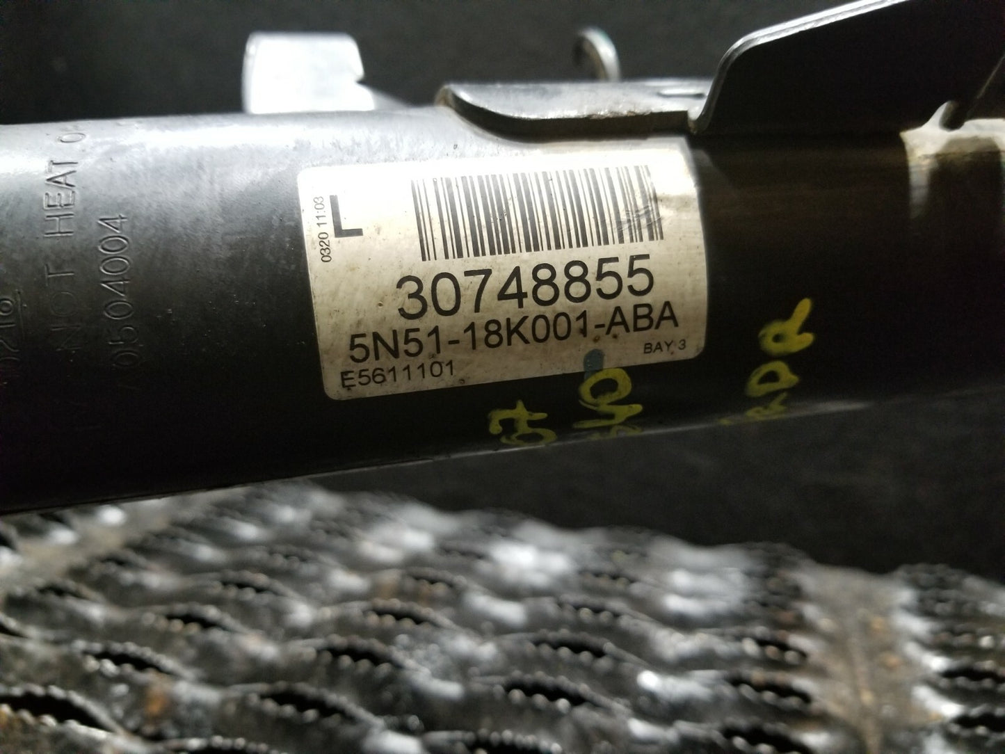 2007 Volvo S40 2.4l Front Strut Shock Spring Absorber Left Driver Side OEM