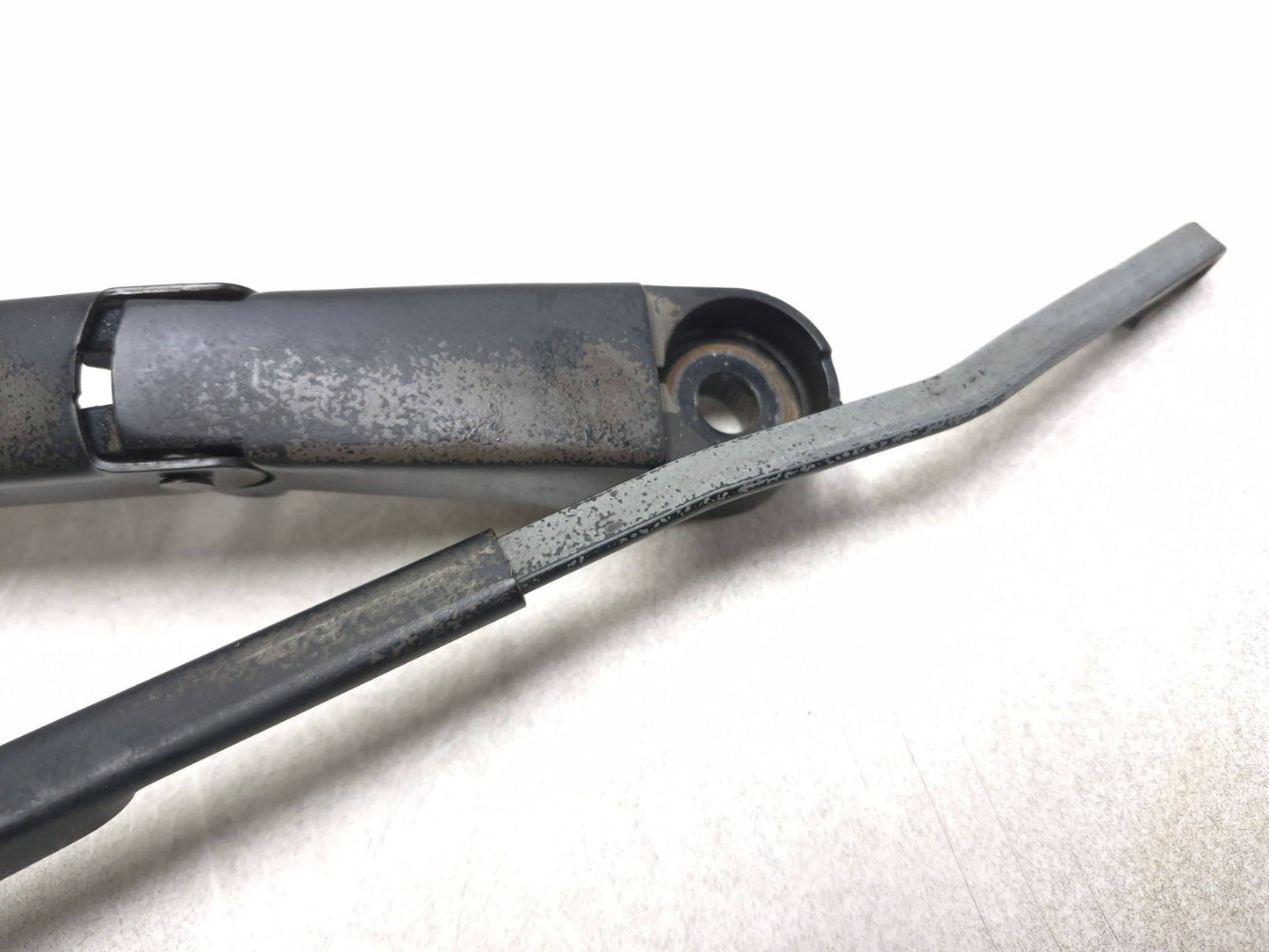 2008 Lincoln Navigator Front Windshield Wiper Arm Left & Right OEM