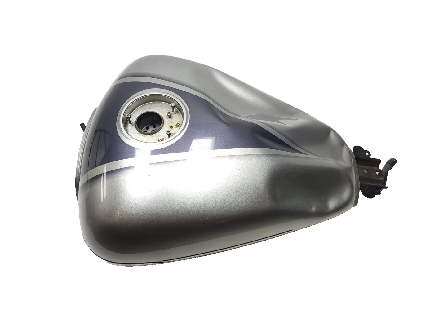 2007 Yamaha Xvs 1300 V-star Fuel Tank Has Damage OEM