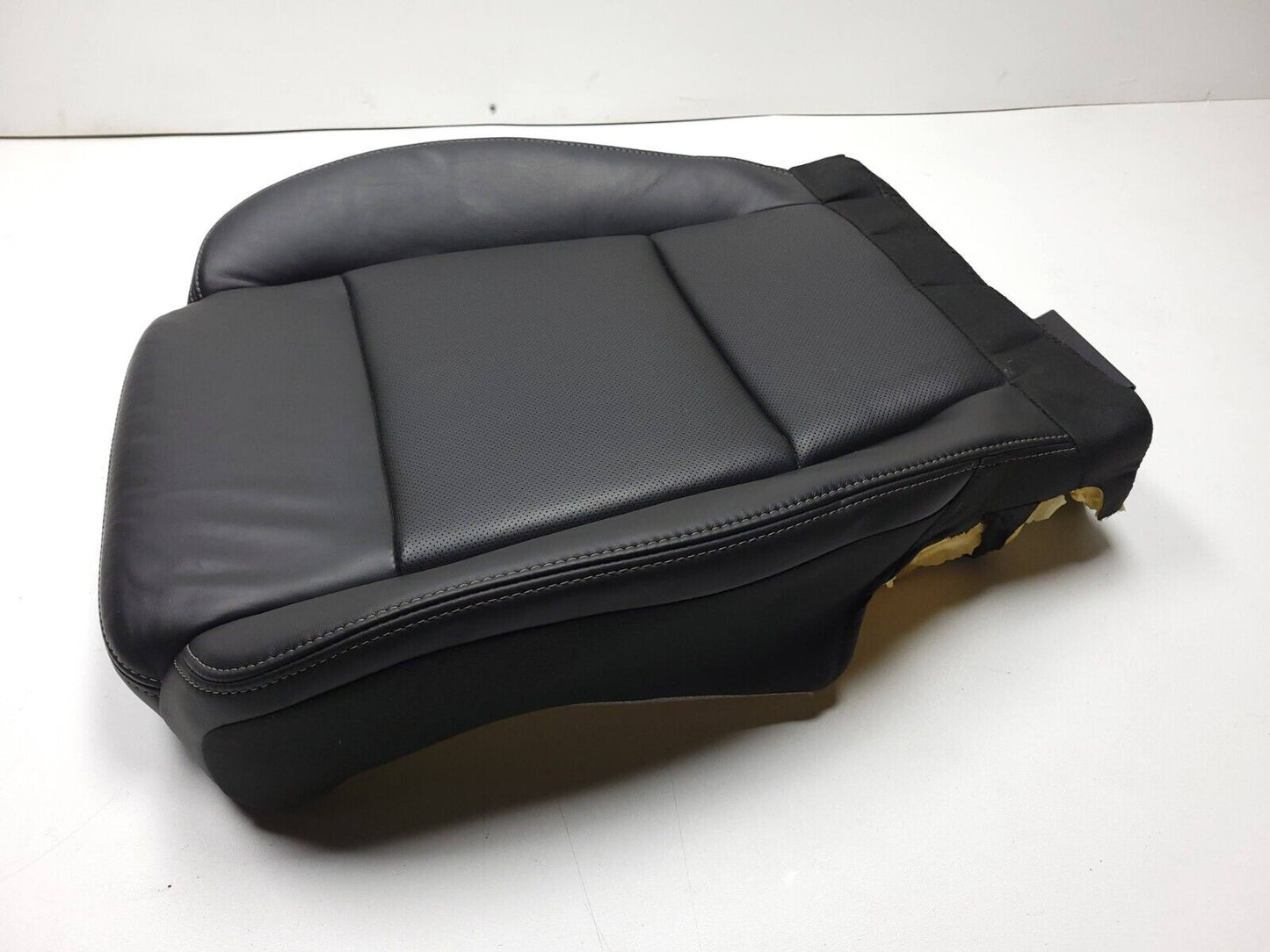2013 - 2018 Cadillac Ats Front Right Passenger Seat Cushion Bottom Lower OEM