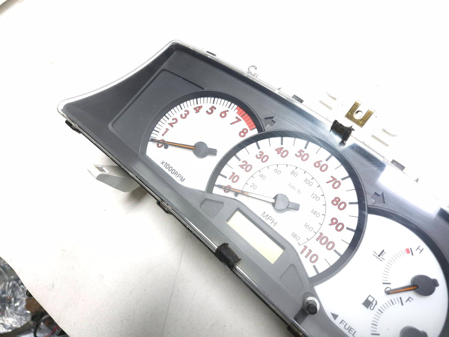 2004 Toyota Corolla Matrix Speedometer Gauges Cluster 83800-02700 OEM