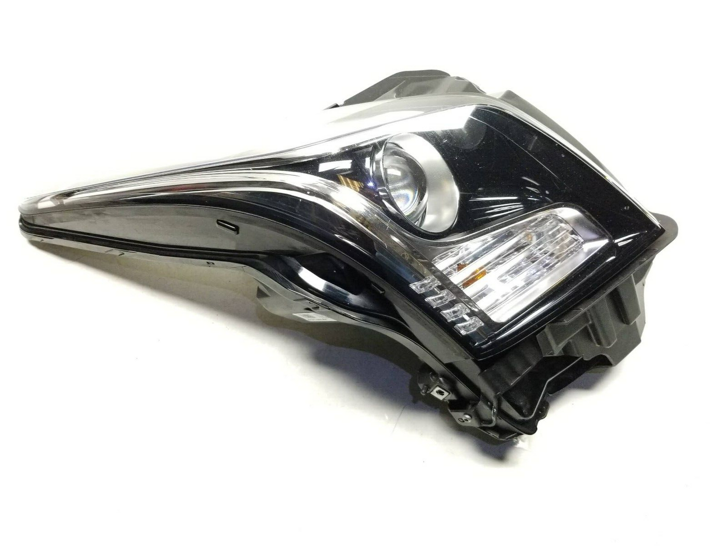 2017 Cadillac Ats Headlight Right Passenger Side OEM