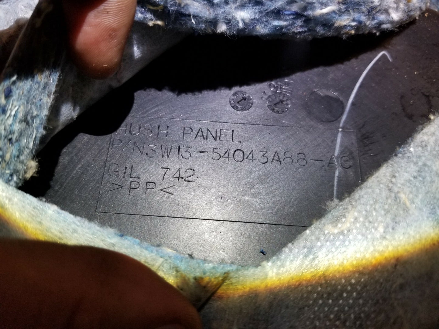 06 07 08 09 10 11 Lincoln Town Car Passenger Side Lower Hush Knee Panel OEM 65k