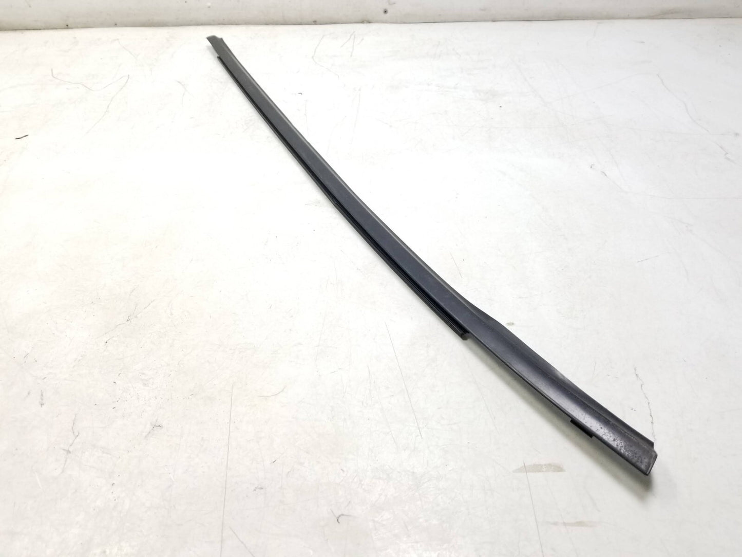 2008 - 2015 Nissan Rogue Rear Door Window Belt Seal Driver Side Left 2pcs OEM