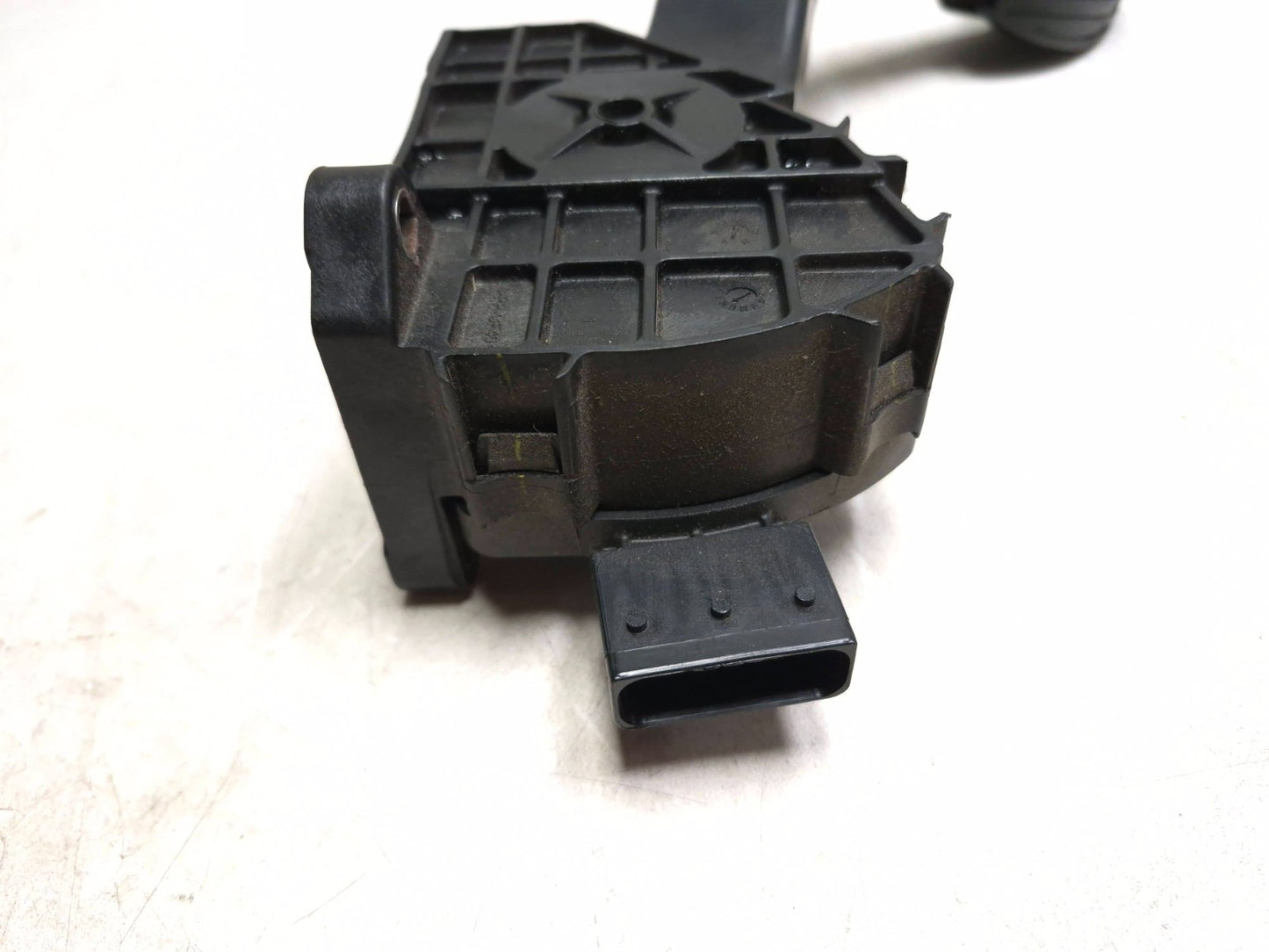 2013 Fiat 500 Turbo Electric Accelerator Gas Throttle Pedal OEM