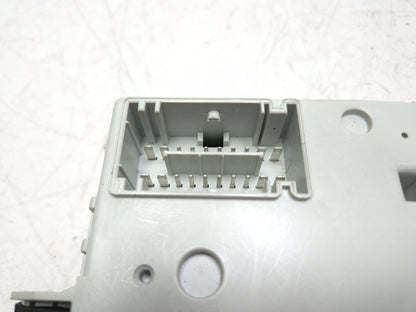 2014 Fiat 500l Body Control Module Fuse Box OEM