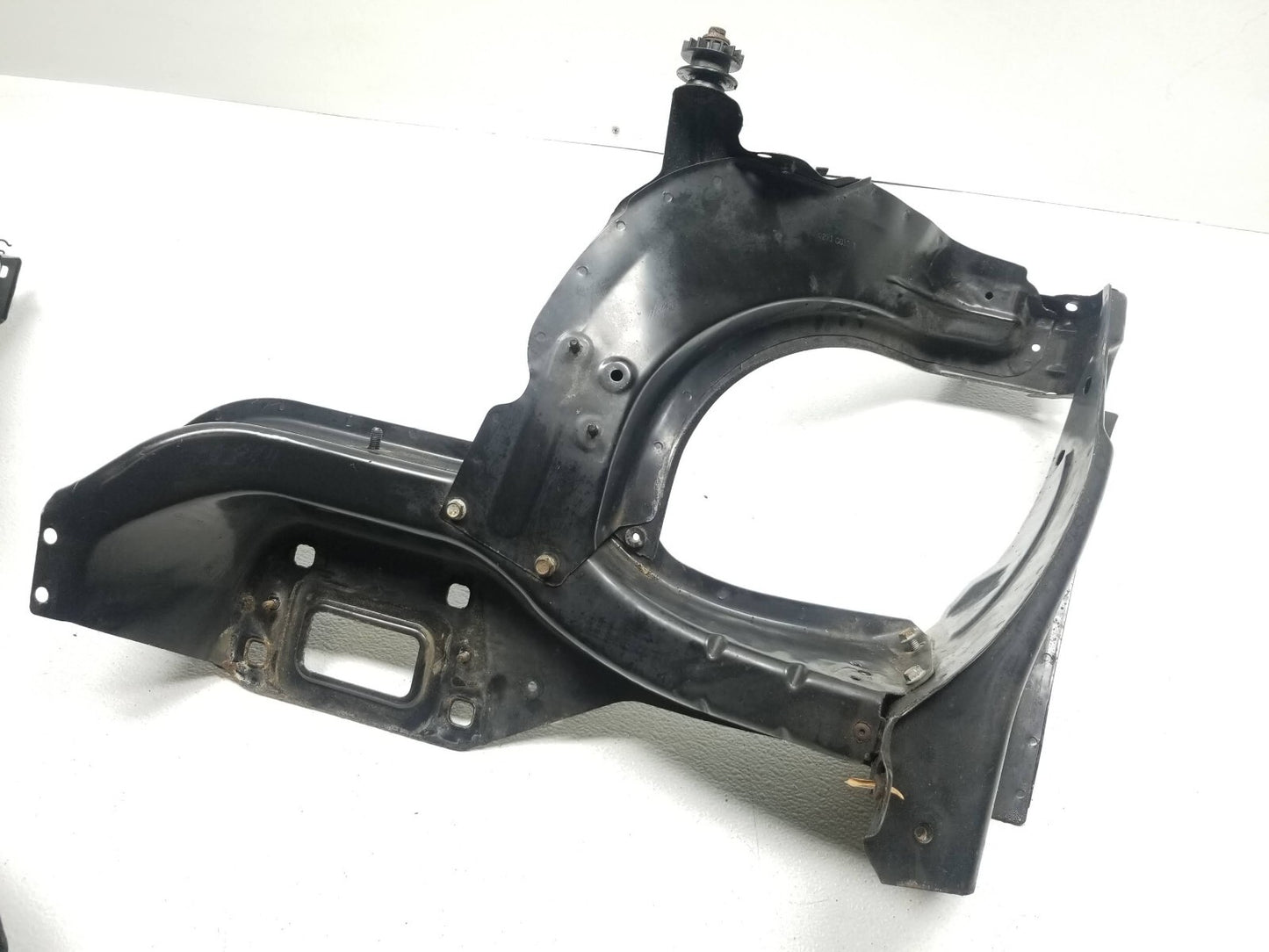 2007 Mercedes Ml500 Front Headlight Support Bracket Left & Righ OEM
