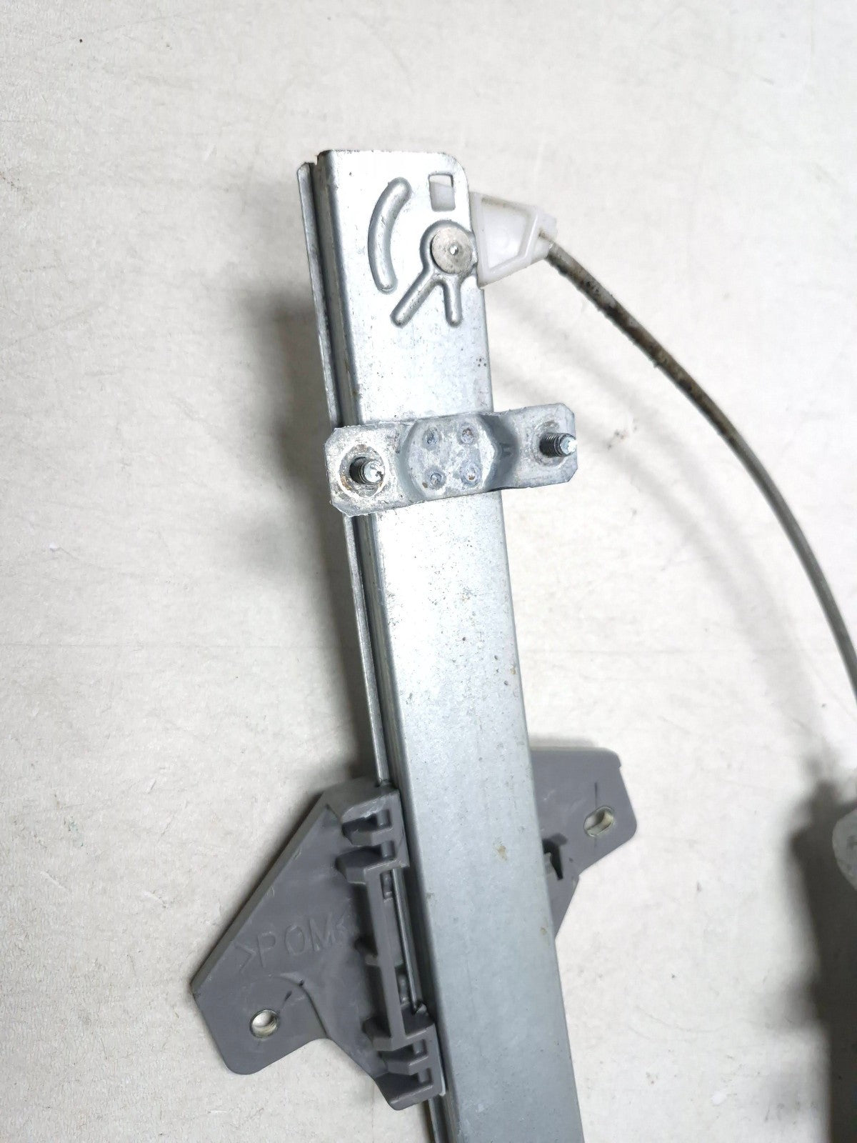 2014 Hyundai Accent Front Right Window Regulator & Motor OEM