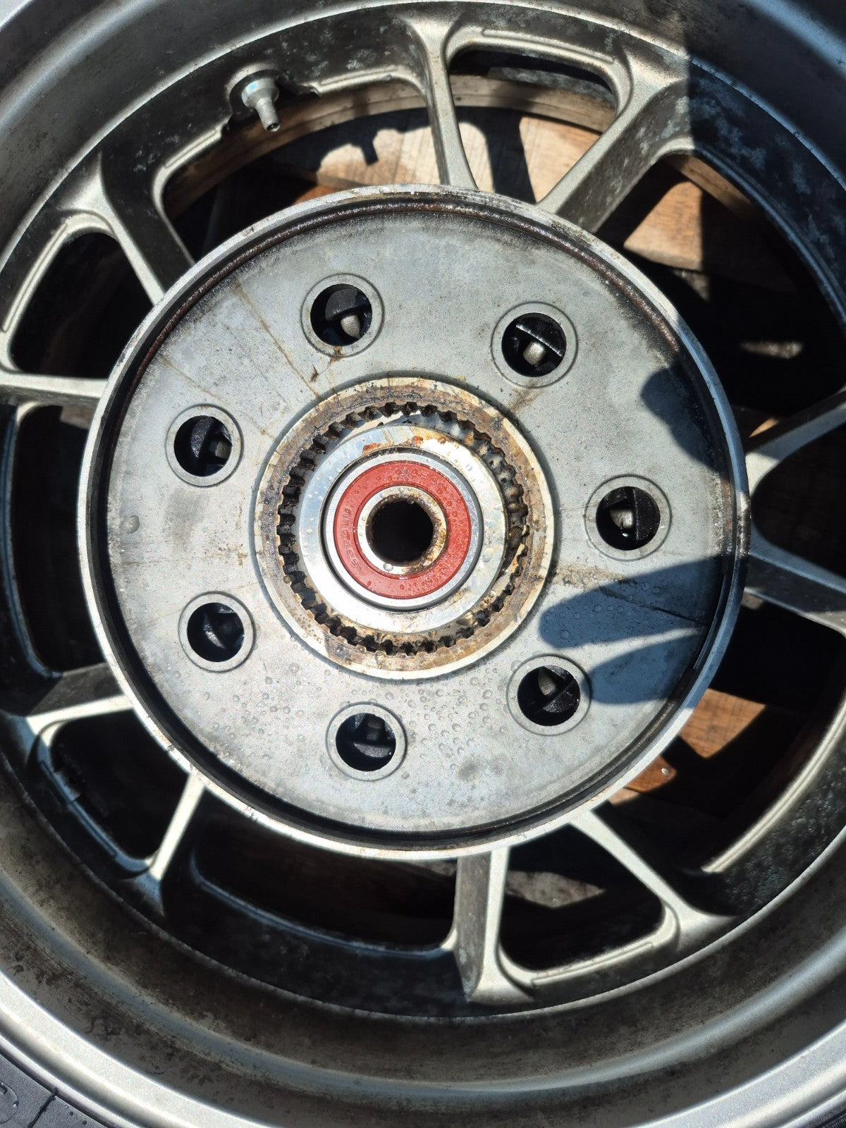 2009 Kawasaki Concours 14 Zg1400 Rear Wheel Rim & Tre OEM