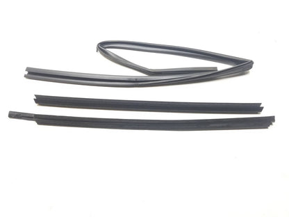 2016 Dodge Durango Rear Door Window Belt Seal Passenger Side Right OEM