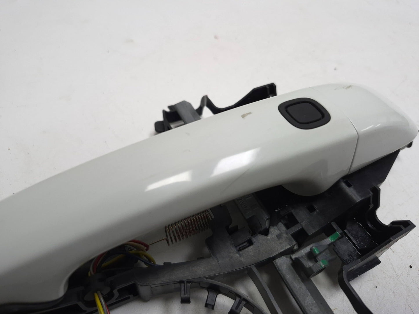 2012 Volvo C30 Front Door Exterior Handle Right Passenger Side OEM