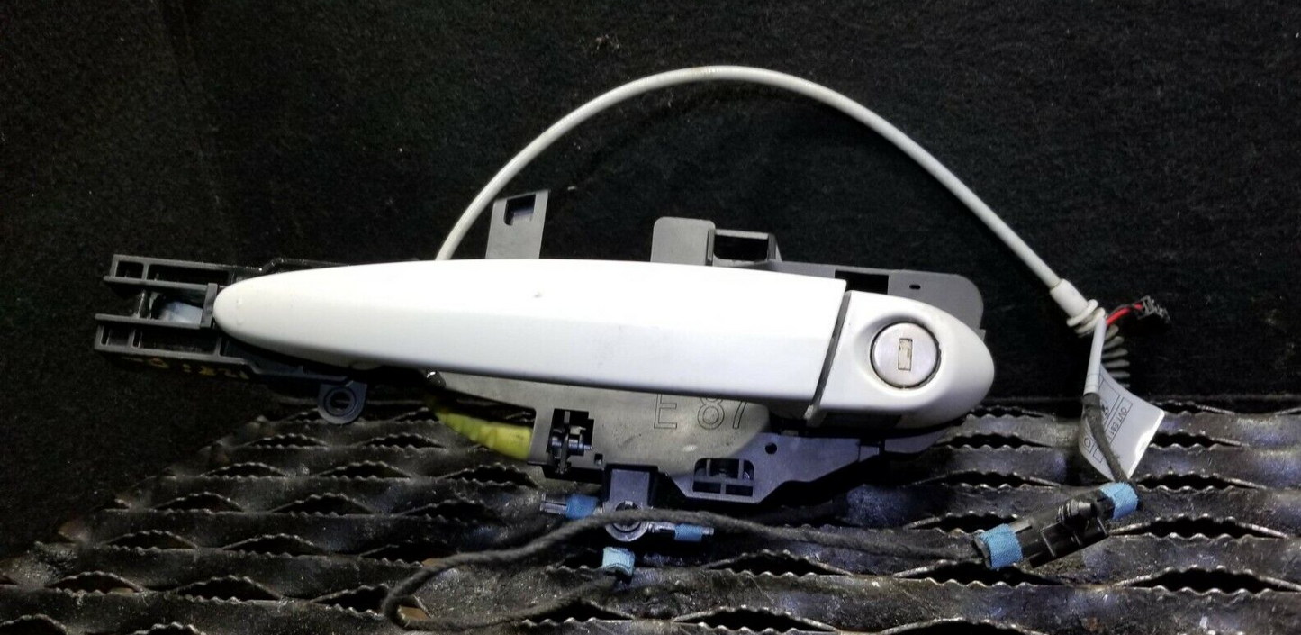2011 2012 2013 BMW 128i 135i Exterior Door Handle W/ Light Front Left Driver OEM