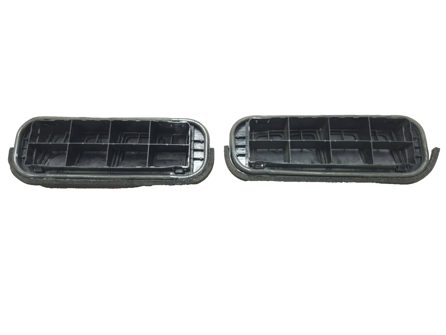 2012 Nissan Leaf Rear Quarter Pressure Vent Grille Left & Right OEM
