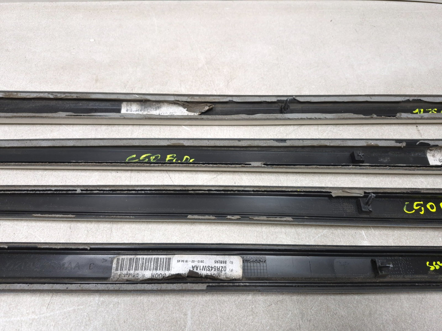 2013 Dodge Grand Caravan Door Molding 4pcs Oem✅