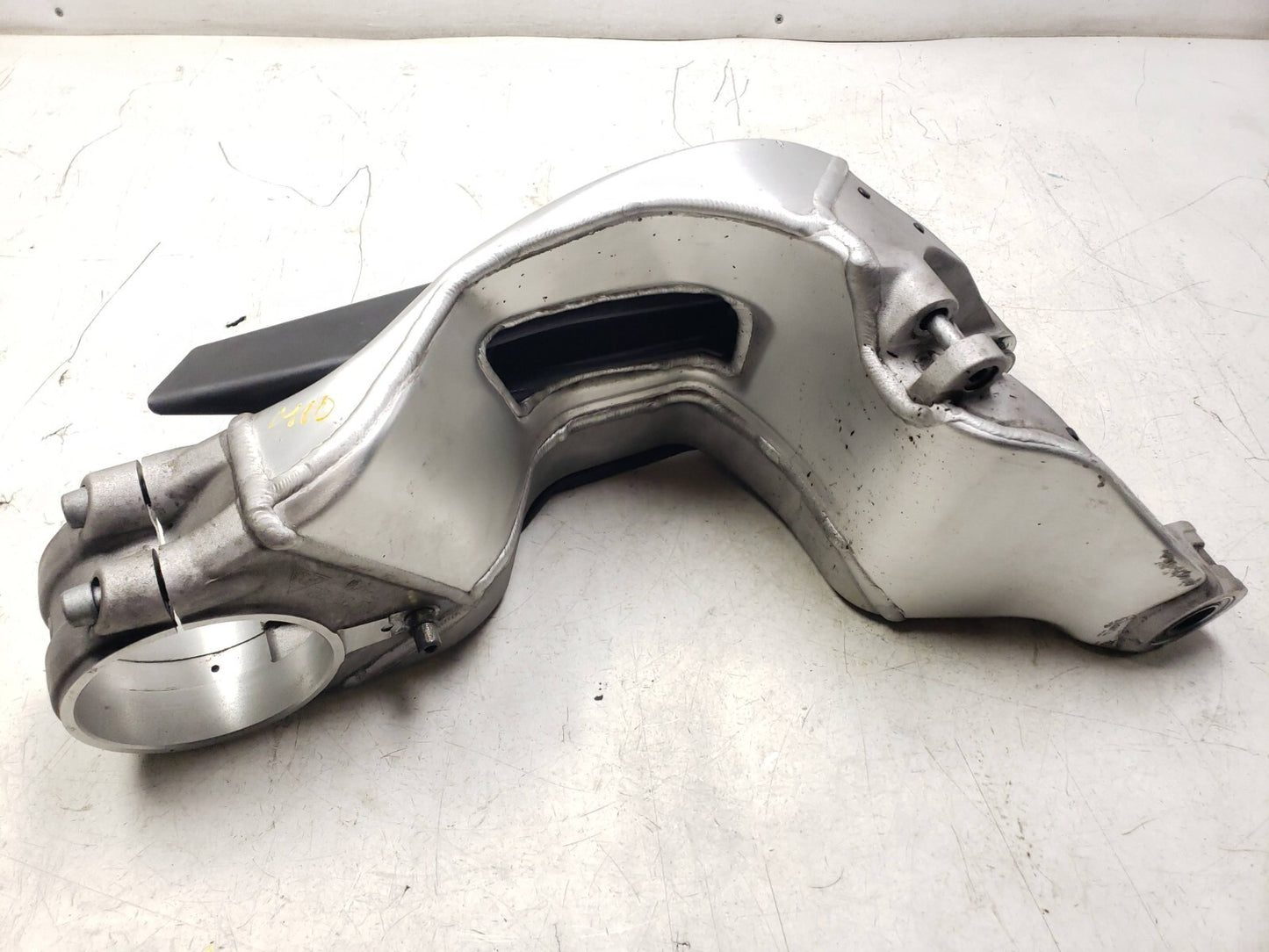 2008 - 2010 Ducati 848 Rear Swing Arm Frame 37531421c OEM