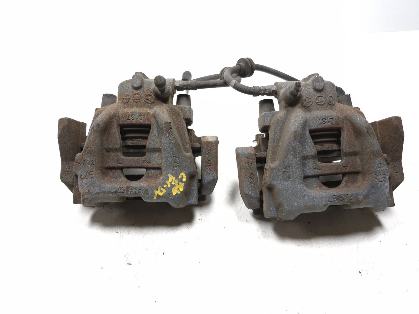 2014 Fiat 500l Brake Caliper Front Left & Right Pair OEM