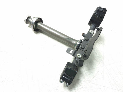 2019 Kawasaki Z400 Er400d Front Fork Lower Triple Tree OEM