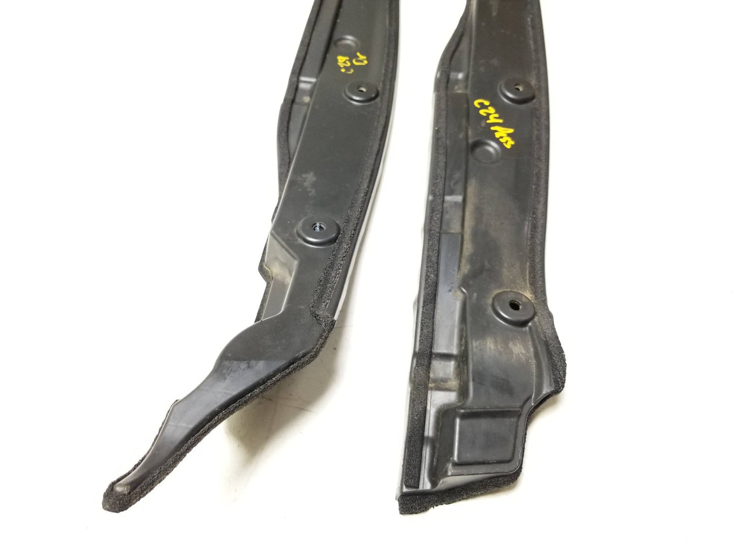 11-17 Lexus CT200h Front Fender Protector Left & Right Pair Oem✅