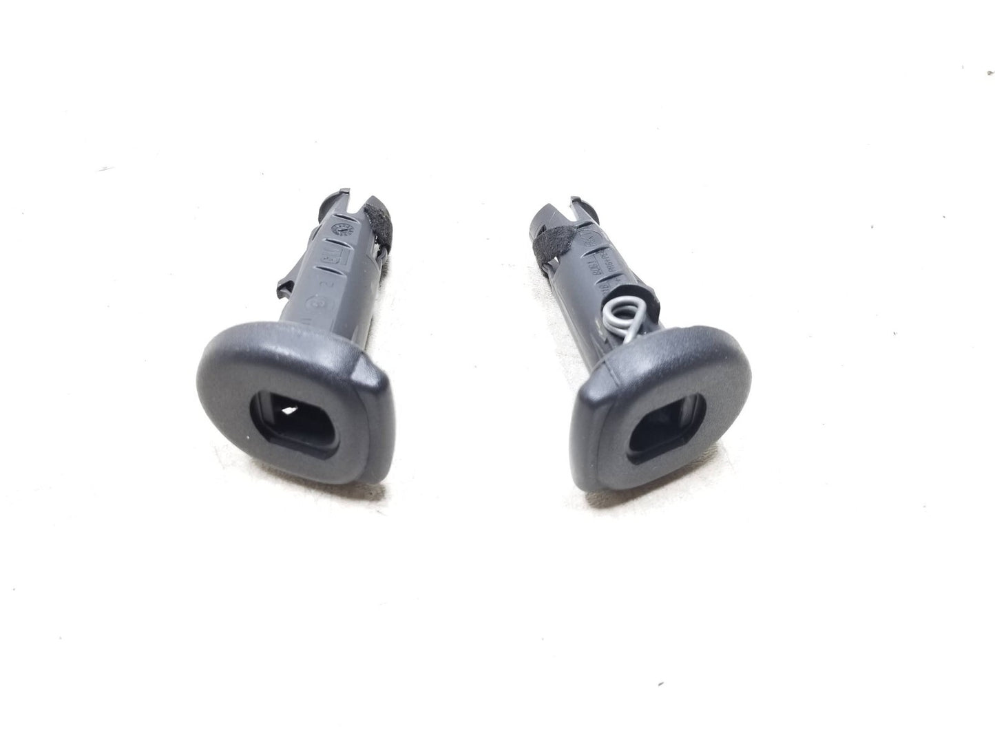 11 Saab 9-3 Seat Side Trim W/ Guide Sleeve & knob Front Passenger Side Right OEM