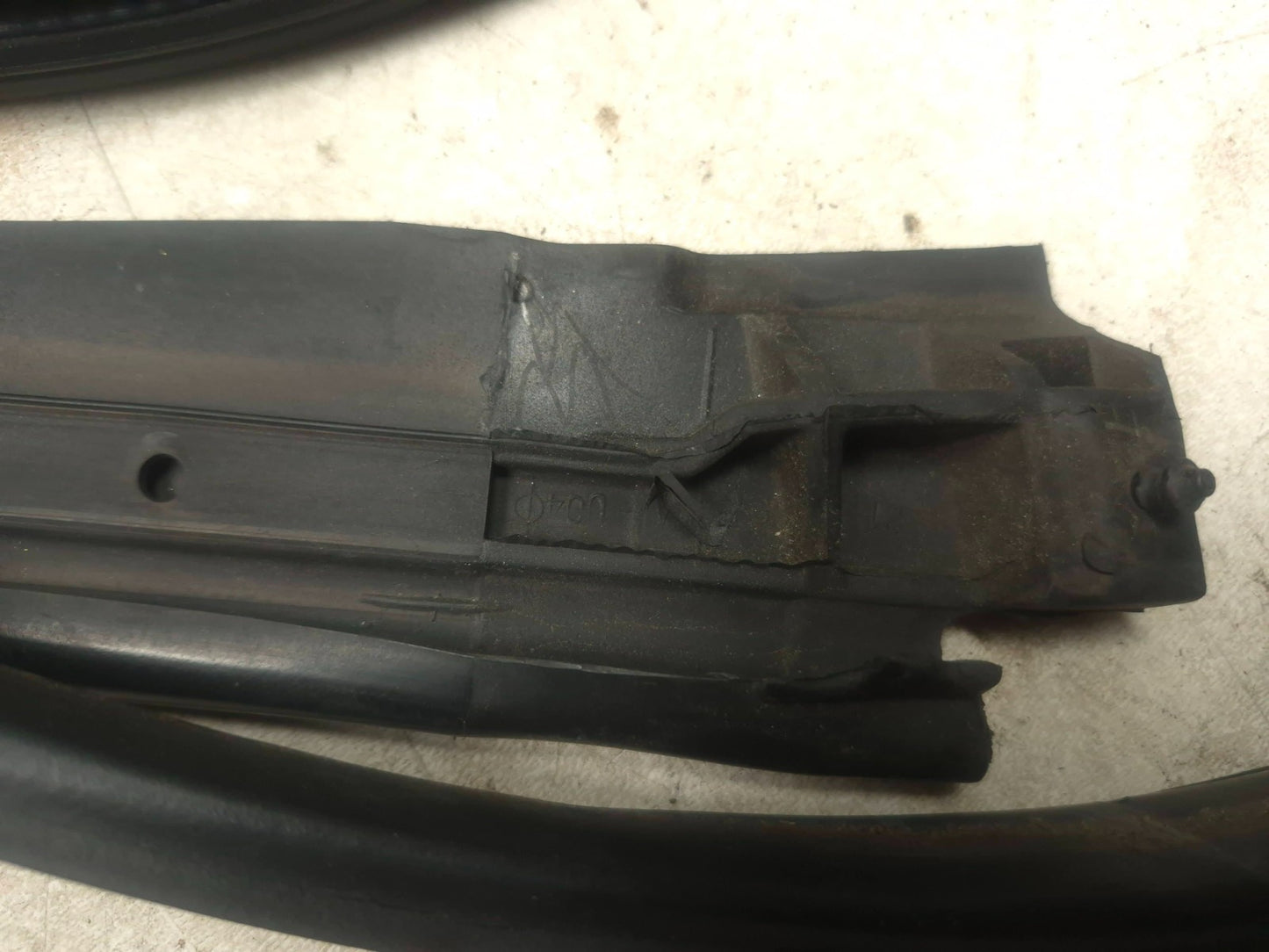 2008 Acura Tl Door Weatherstrip Seal Front & Rear Driver Side Left OEM