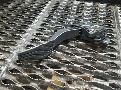 16 17 18 19 Nissan Rogue Accelerator Gas Pedal 18002df30a OEM