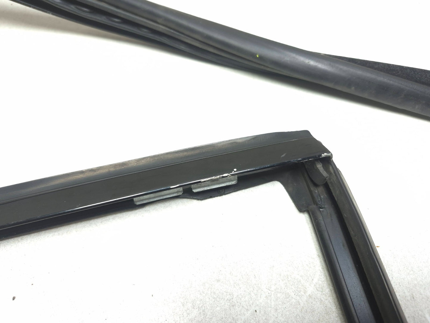2008 BMW X6 E71 Door Weatherstrip Rear Passenger Side Right OEM