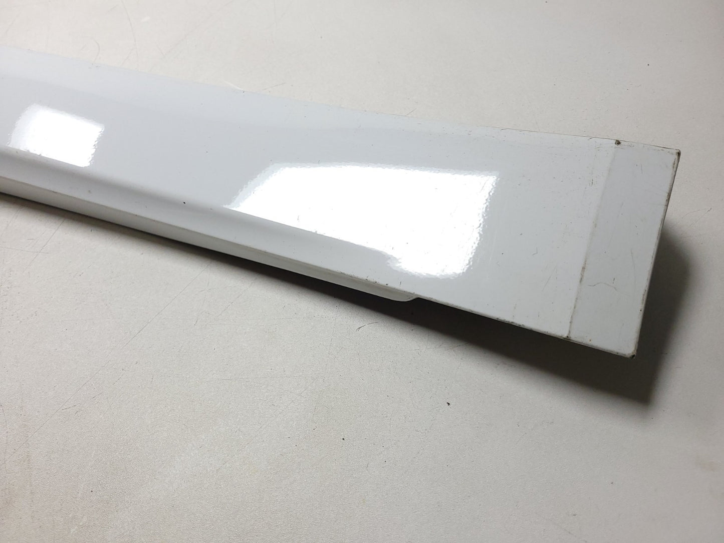 17-22 Alfa Romeo Giulia Rocker Panel Skirt Molding Passenger Side OEM 21k Miles