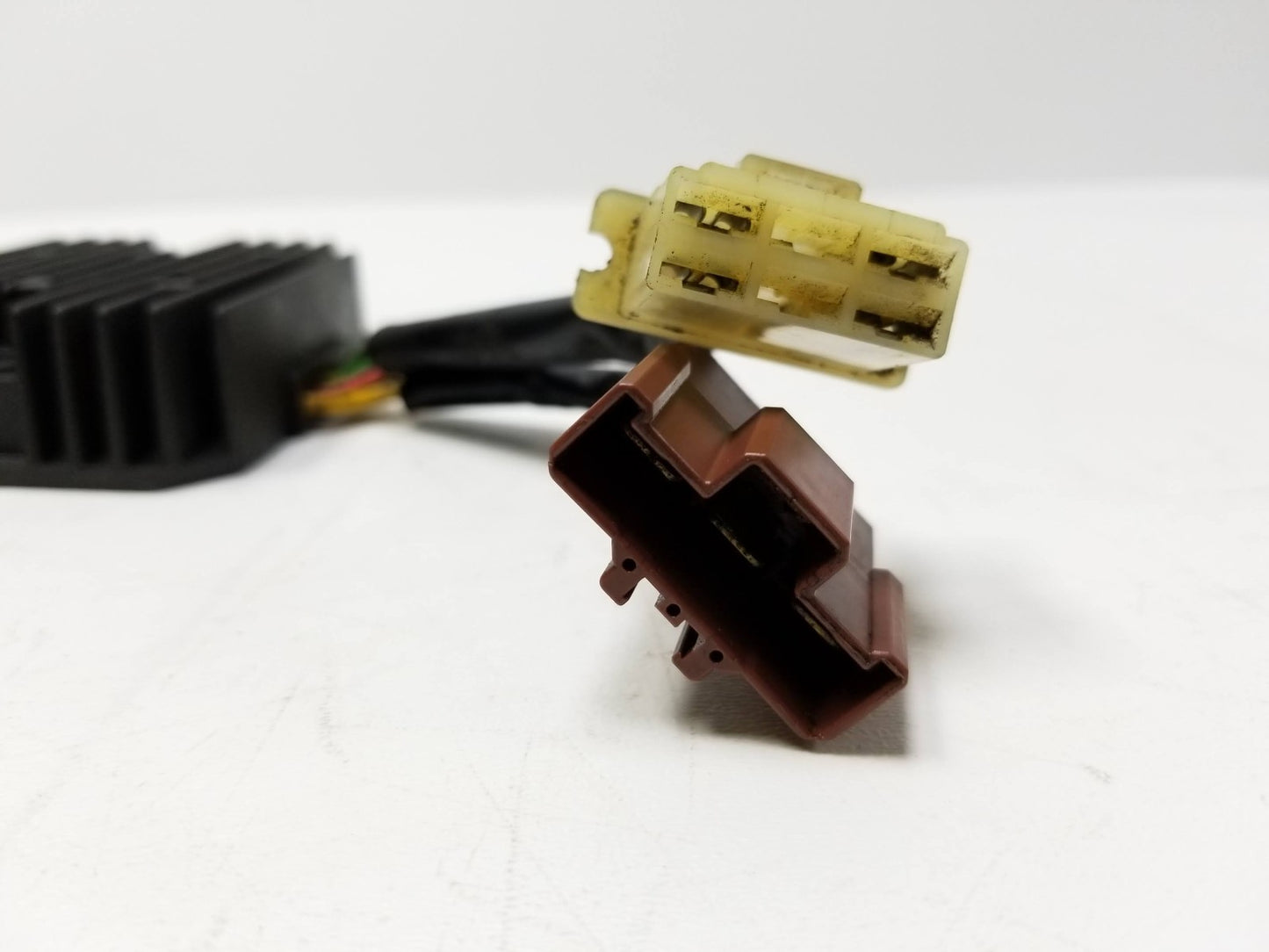 2002 Aprilia Rst 1000 Futura Voltage Regulator OEM