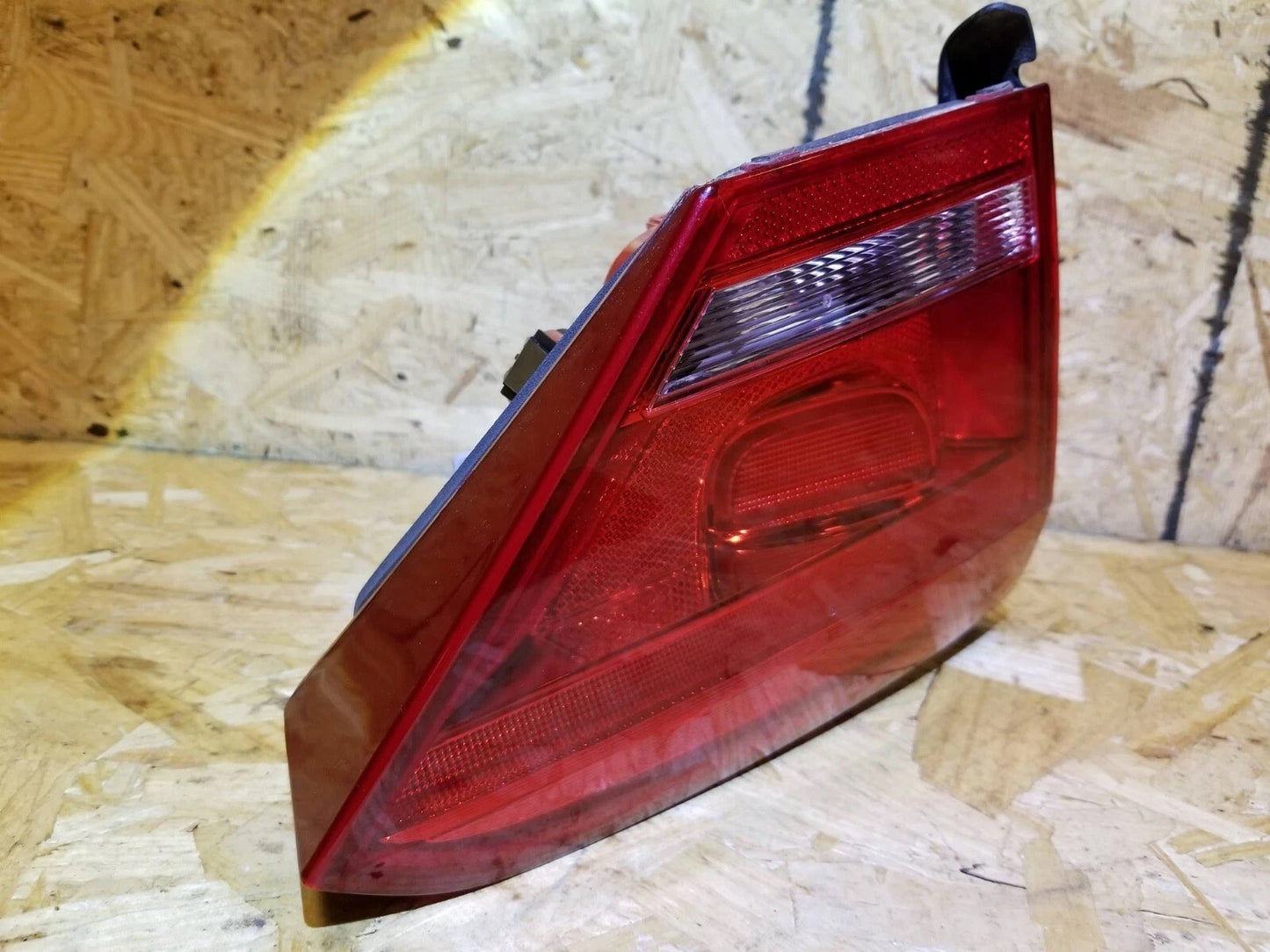 2014 VW Passat Tail Light Left & Right Pair OEM