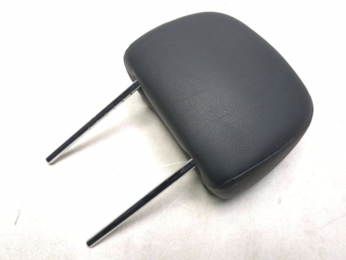 2005 BMW 325i Front Seat Headrest Pair OEM