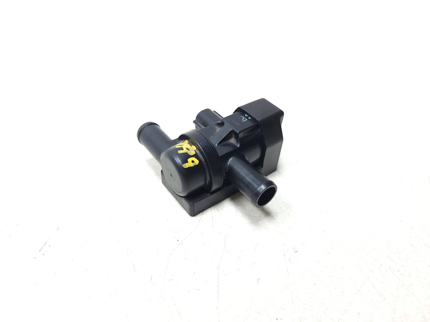2012 Kawasaki Versys Le650c Air Valve & Air Flow Pressure Sensor 2 Pcs OEM